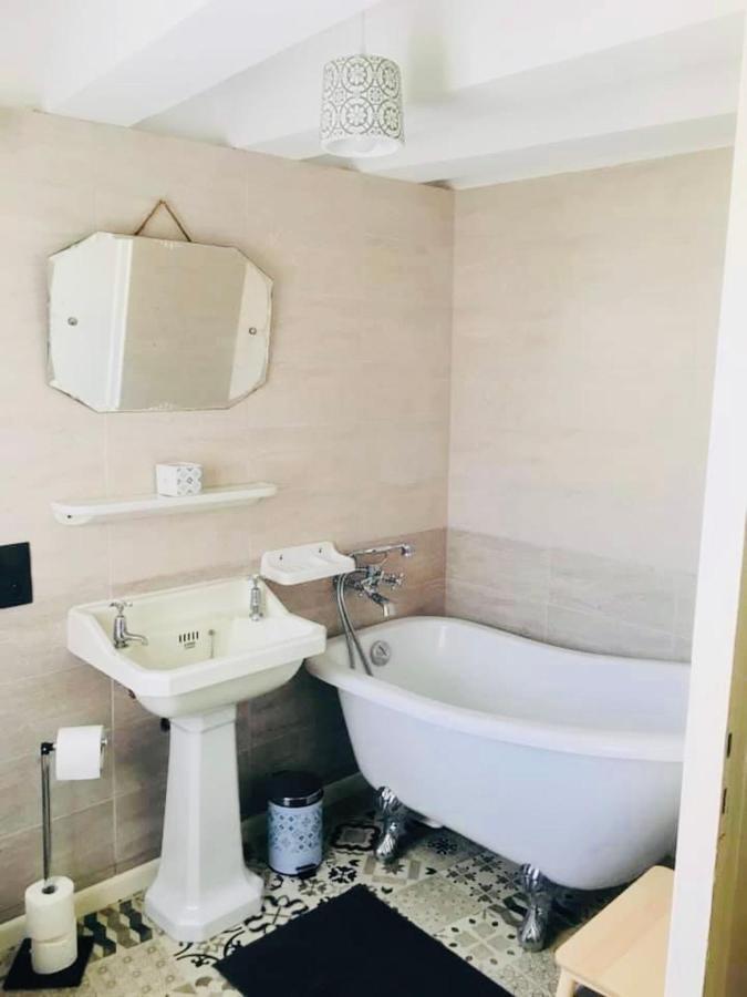 Chez Mimie Les Hotes Фонтевро л'Абе Екстериор снимка